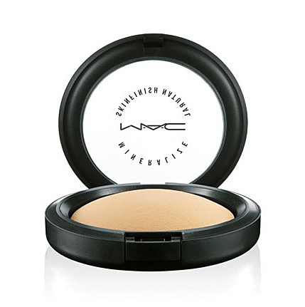 MAC Mineralize Skinfinish Natural, la cipria-fondotinta adatta a tutte le stagioni