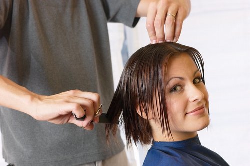 Quando una donna si taglia i capelli...