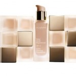 Idee regalo festa della mamma 2011 fondotinta pelli mature Clarins Teint Multi-Régénérant