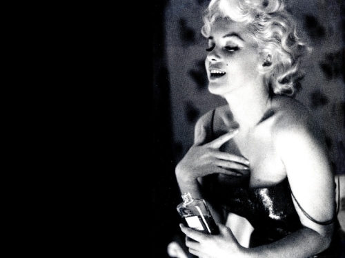 Profumo cult e senza tempo la diva marilyn monroe e chanel n5