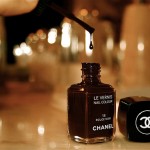make up cinematografico Mia Wallace Uma Thurman indossa Rouge Noir Nail polish di Chanel