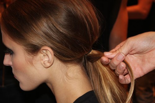 Capelli da sfilata: le acconciature di Erin Fetherston alla New York Fashion Week