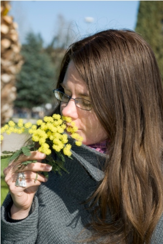 Make up viso per la festa della donna: come usare il giallo