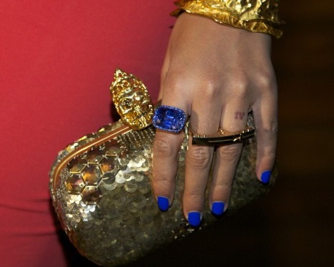 Smalto blu: Beyoncé celebra la nascita di Blue Ivy