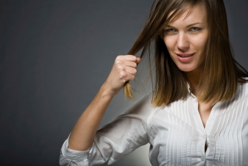 Rinforzare i capelli: 5 regole anticaduta