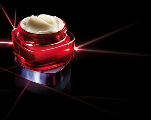 L'Oreal Revitalift Laser X3, la linea antiage che corregge, ridensifica e modella