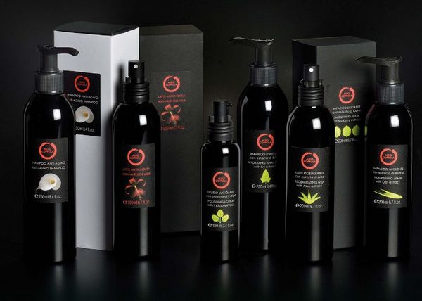 Prodotti per nutrire i capelli: Black Line di Aldo Coppola