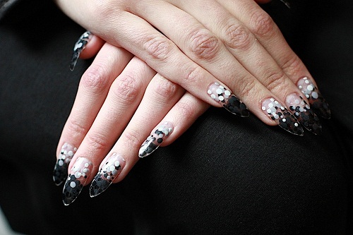 Trend unghie: le nail art più originali alla New York Fashion Week