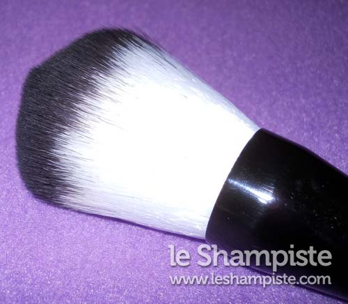 Neve Cosmetics Glossy Artist Lilac Powder