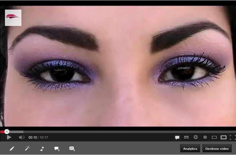 Video tutorial smokey blu per una serata glamour