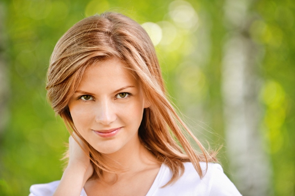 Schiarire i capelli con la birra in modo naturale