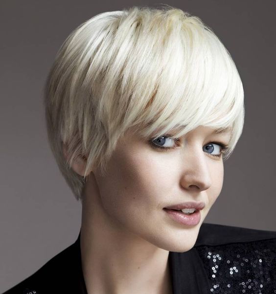 Tendenze tagli capelli 2017: il bowl cut